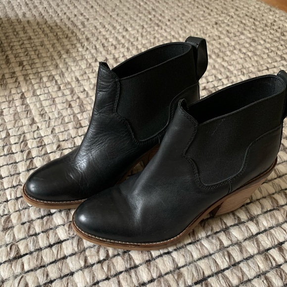 Aldo black 38.5 ankle boots - Picture 2 of 5